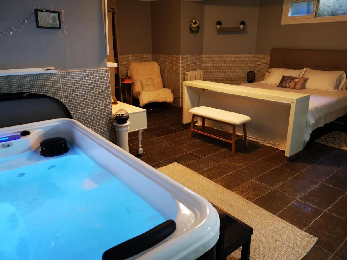 Suite Jacuzzi Au Calme Domont Ngoại thất bức ảnh